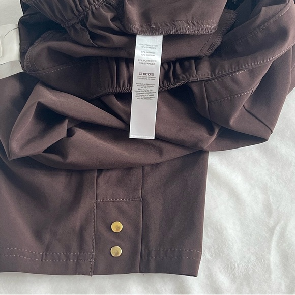Chico’s Zenergy Neema Side-Button Crop Pants Women’s Size 8 Lightweight Brown - Picture 9 of 12